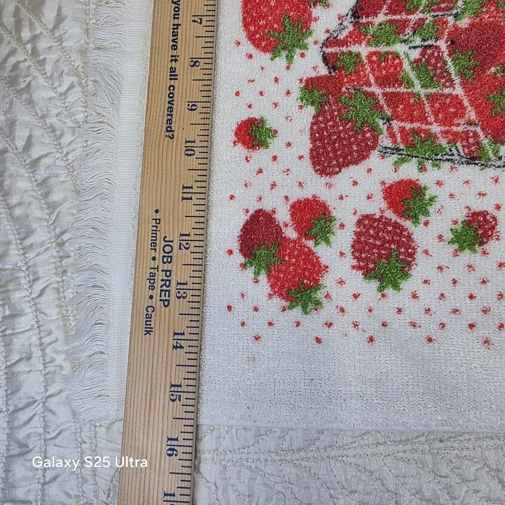 Vintage MCM Strawberry Basket Kitchen Hand TOWEL Mid-Century 28